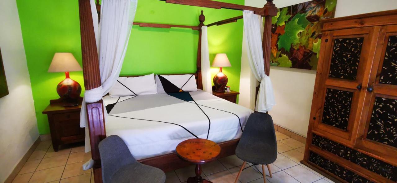 Hotel Rosa Morada Tlaquepaque Zewnętrze zdjęcie