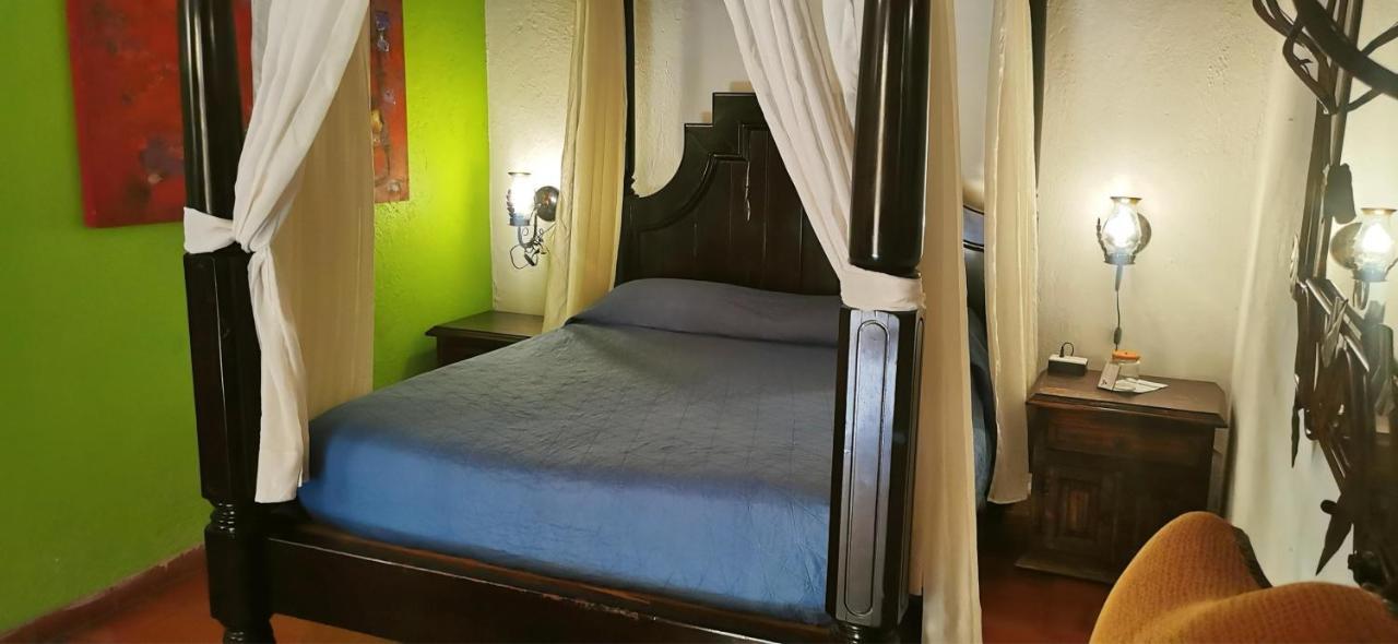 Hotel Rosa Morada Tlaquepaque Zewnętrze zdjęcie