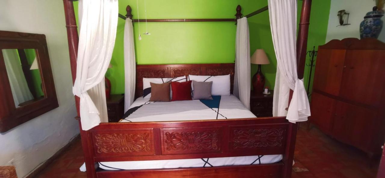 Hotel Rosa Morada Tlaquepaque Zewnętrze zdjęcie