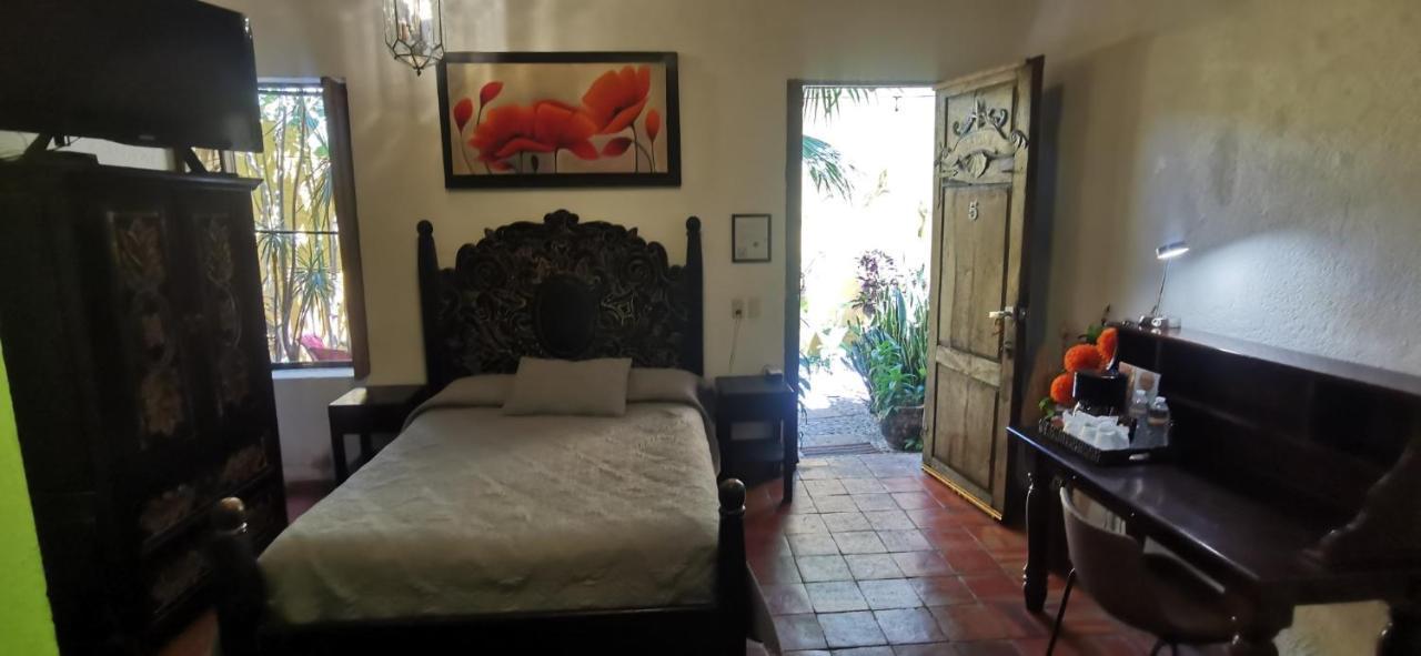 Hotel Rosa Morada Tlaquepaque Zewnętrze zdjęcie