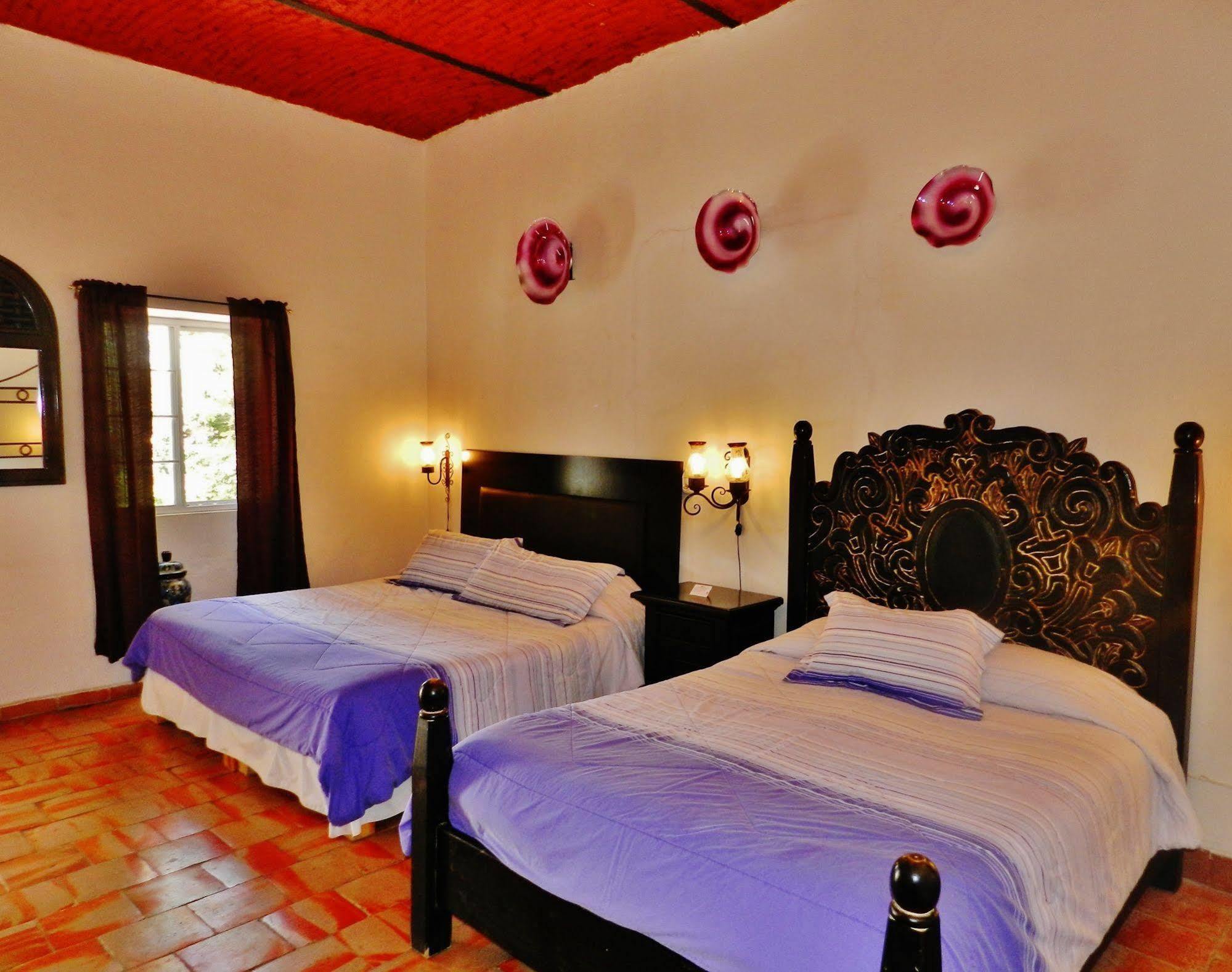 Hotel Rosa Morada Tlaquepaque Zewnętrze zdjęcie