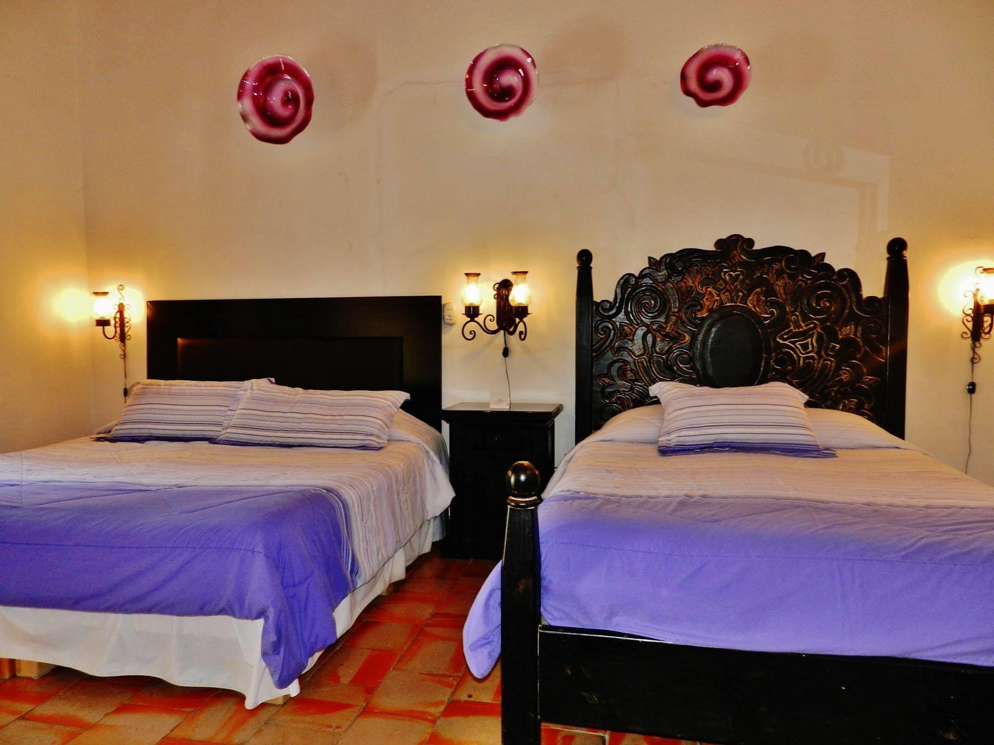 Hotel Rosa Morada Tlaquepaque Zewnętrze zdjęcie