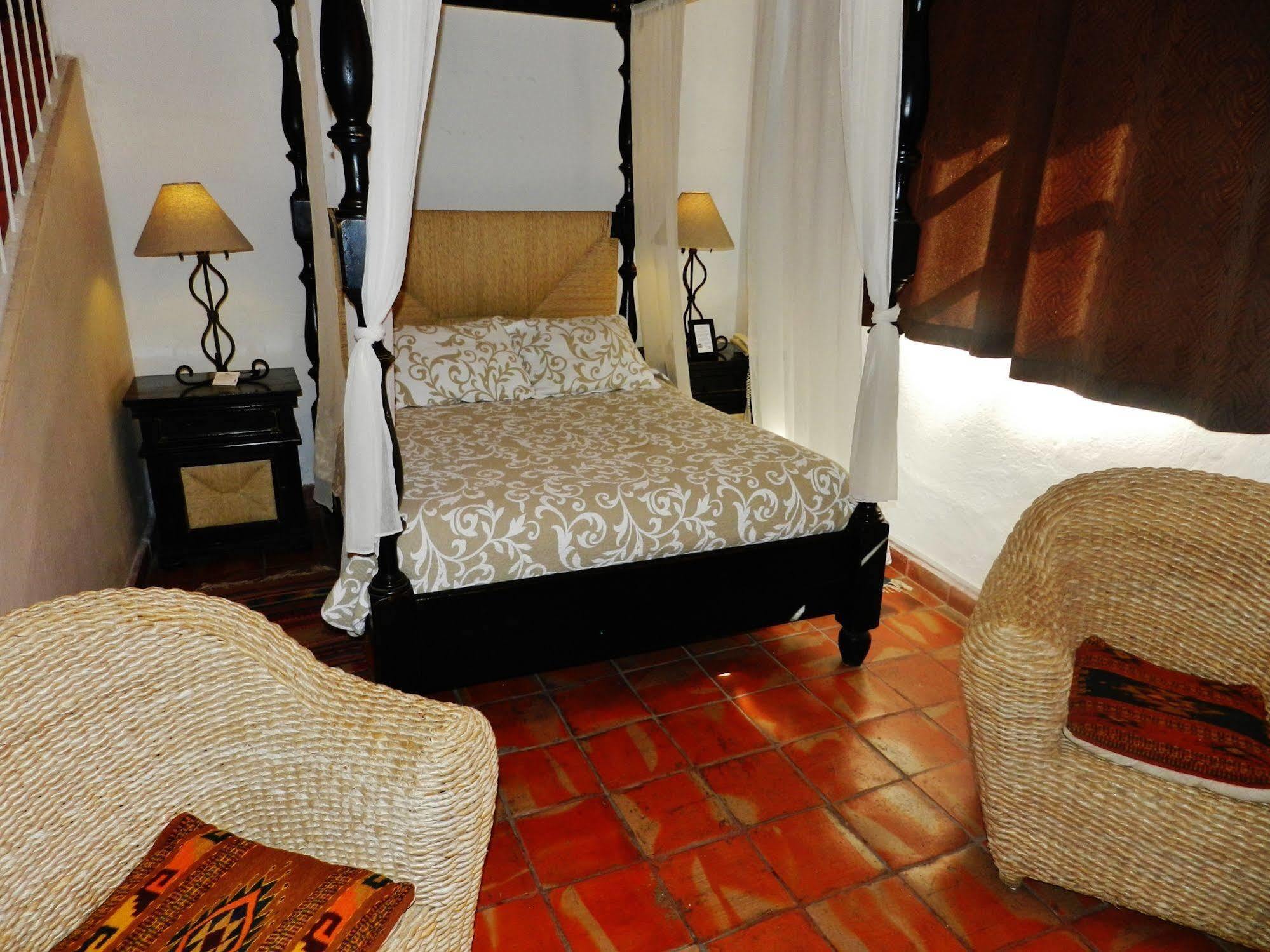 Hotel Rosa Morada Tlaquepaque Zewnętrze zdjęcie
