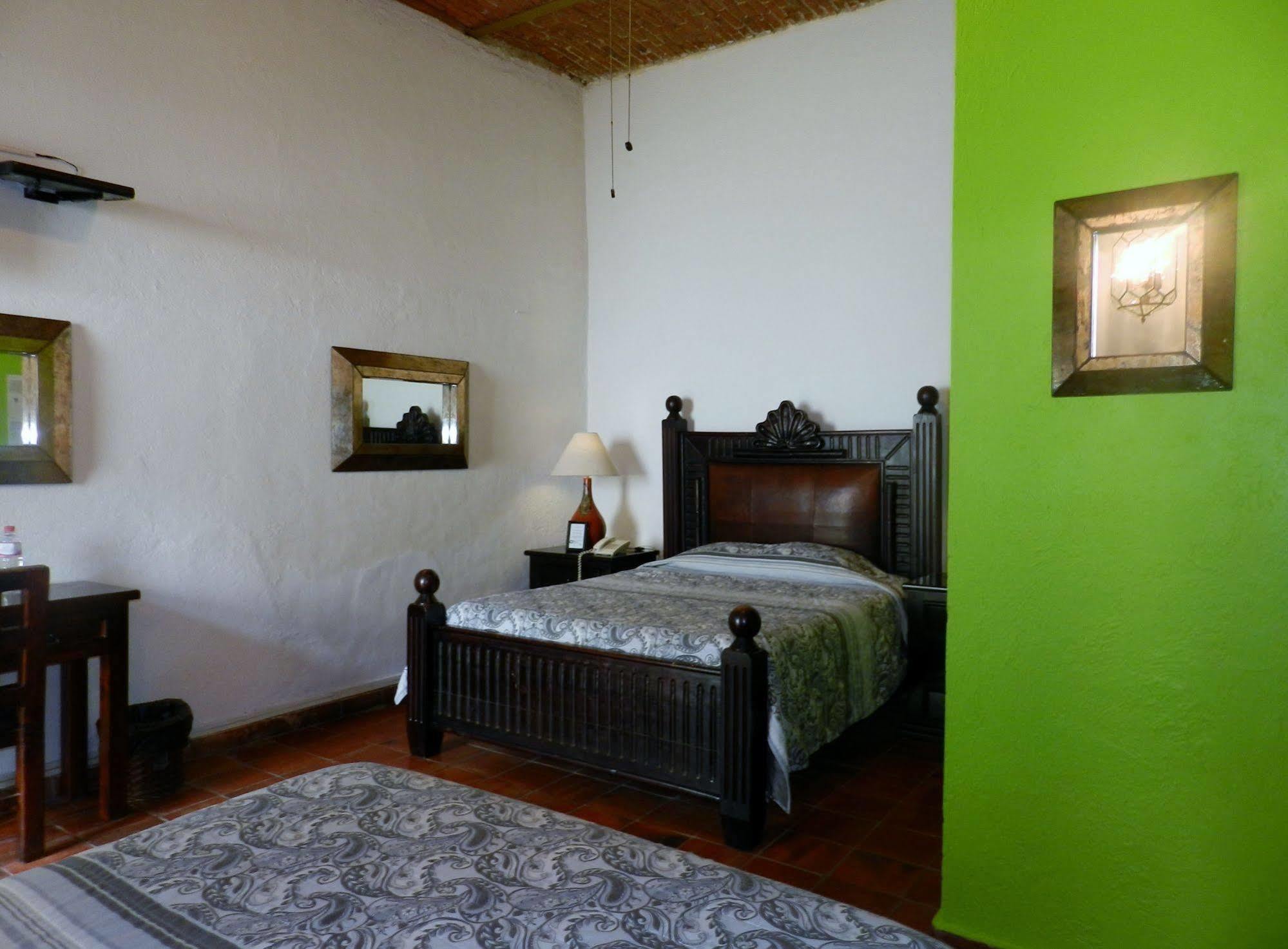 Hotel Rosa Morada Tlaquepaque Zewnętrze zdjęcie