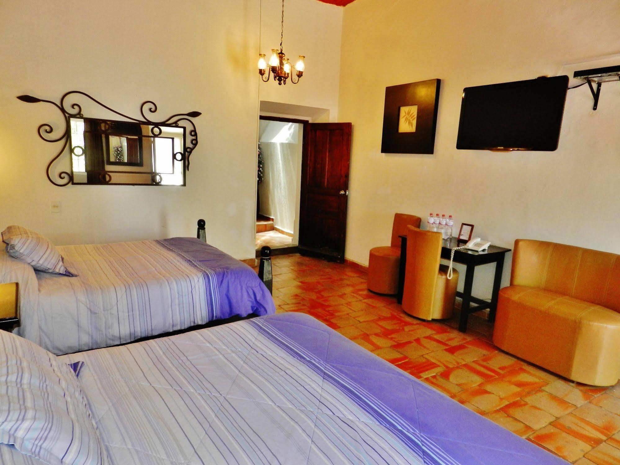 Hotel Rosa Morada Tlaquepaque Zewnętrze zdjęcie